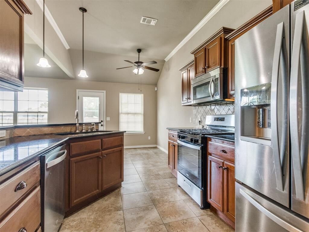 Property Photo: 1415 Spoonwood Drive OK 73071