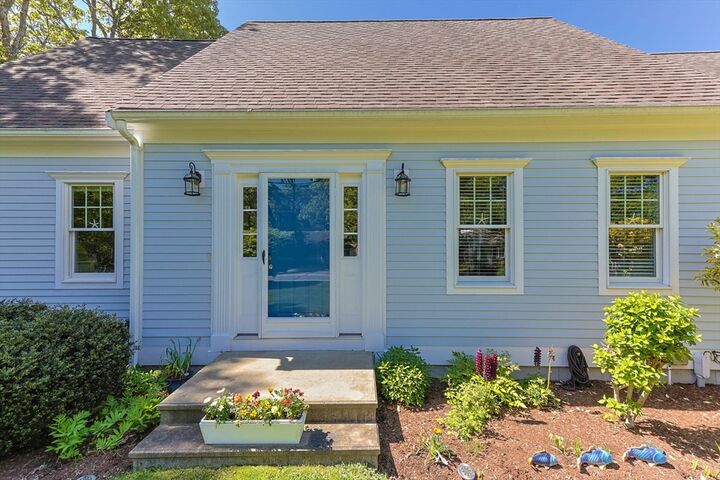 Property Photo:  7 Park St  MA 02645 