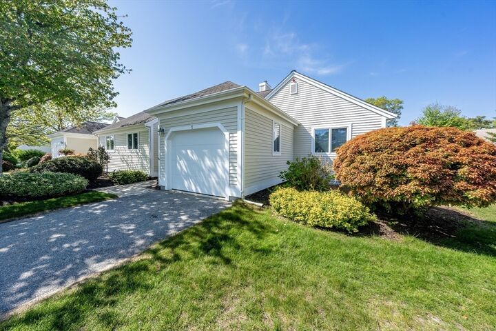 Property Photo:  7 Masters Ct 464  MA 02649 