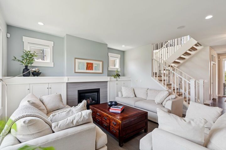 Property Photo:  10 Timberline Place SW  AB T3H 0W3 