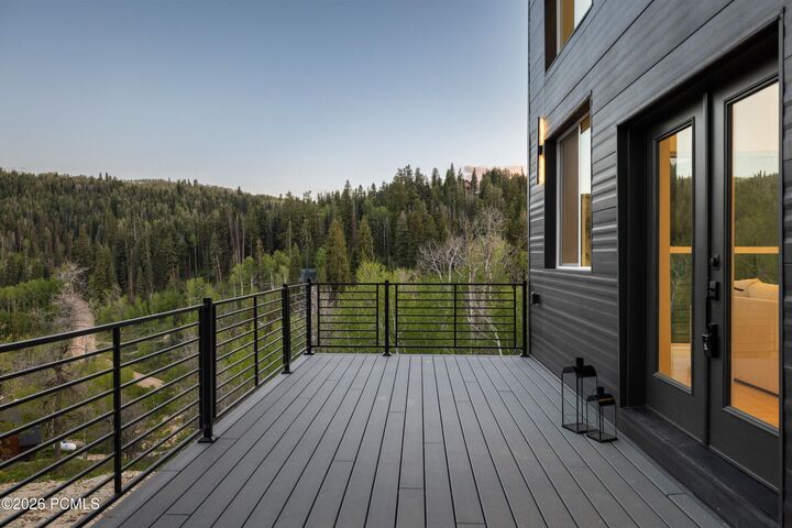 Property Photo:  1065 W Beaver Circle  UT 84017 