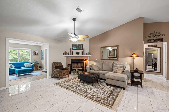 Property Photo:  2478 Houston Cir  FL 32563 