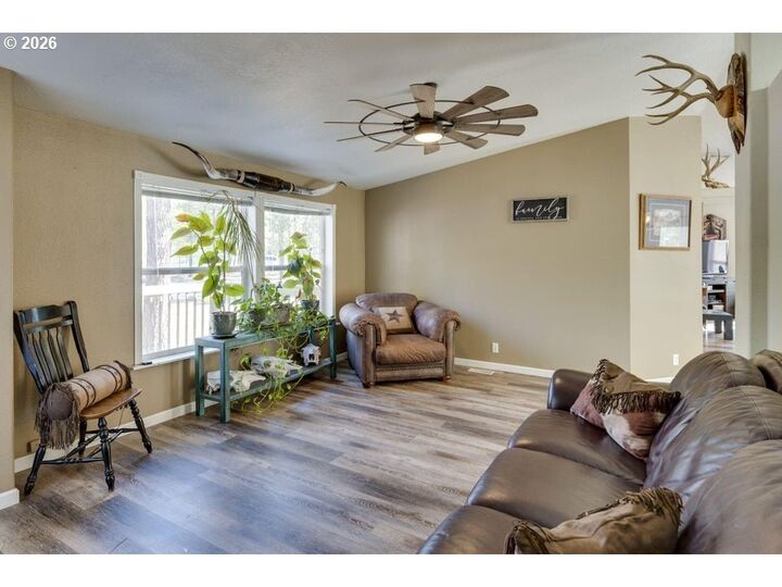 Property Photo:  17575 Sutter St  OR 97739 