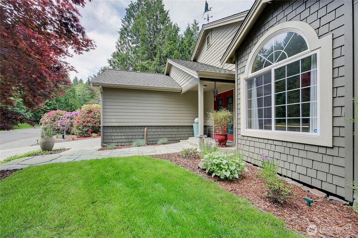 Property Photo: 42 Twinsview Court WA 98365
