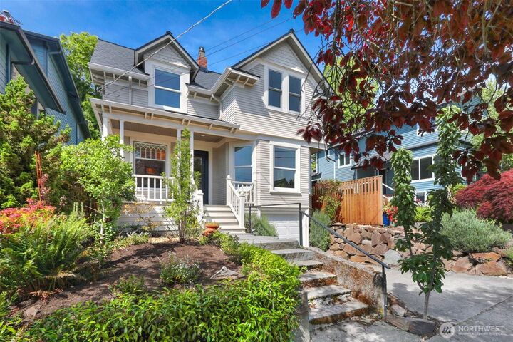 Property Photo:  520 NE 82nd Street  WA 98115 