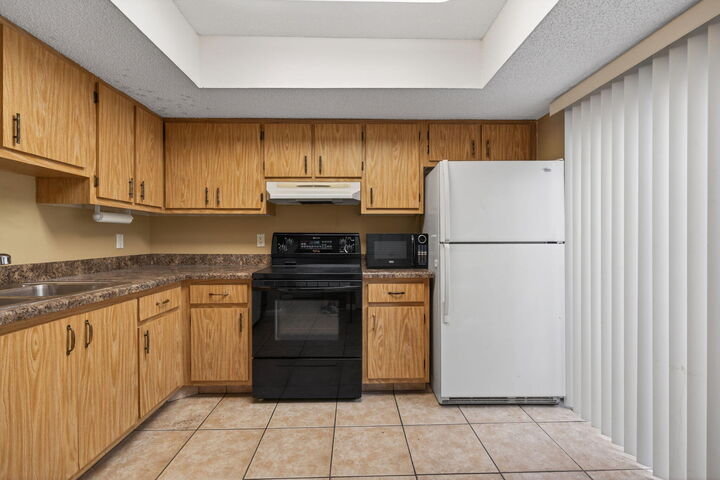Property Photo:  707 Stonewood Court 19C  FL 33458 