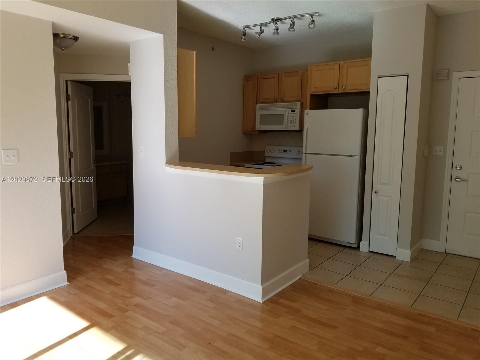 Property Photo:  6001 SW 70th St 538  FL 33143 