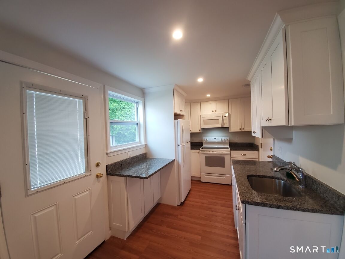 Property Photo:  170 Brookfield Avenue  CT 06825 