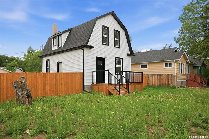 Property Photo: 1376 King Street SK S4T 4G2