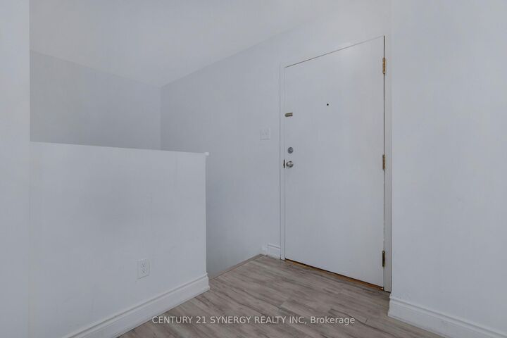 Property Photo:  1589 St Bernard Street 403  ON K1T 3H7 