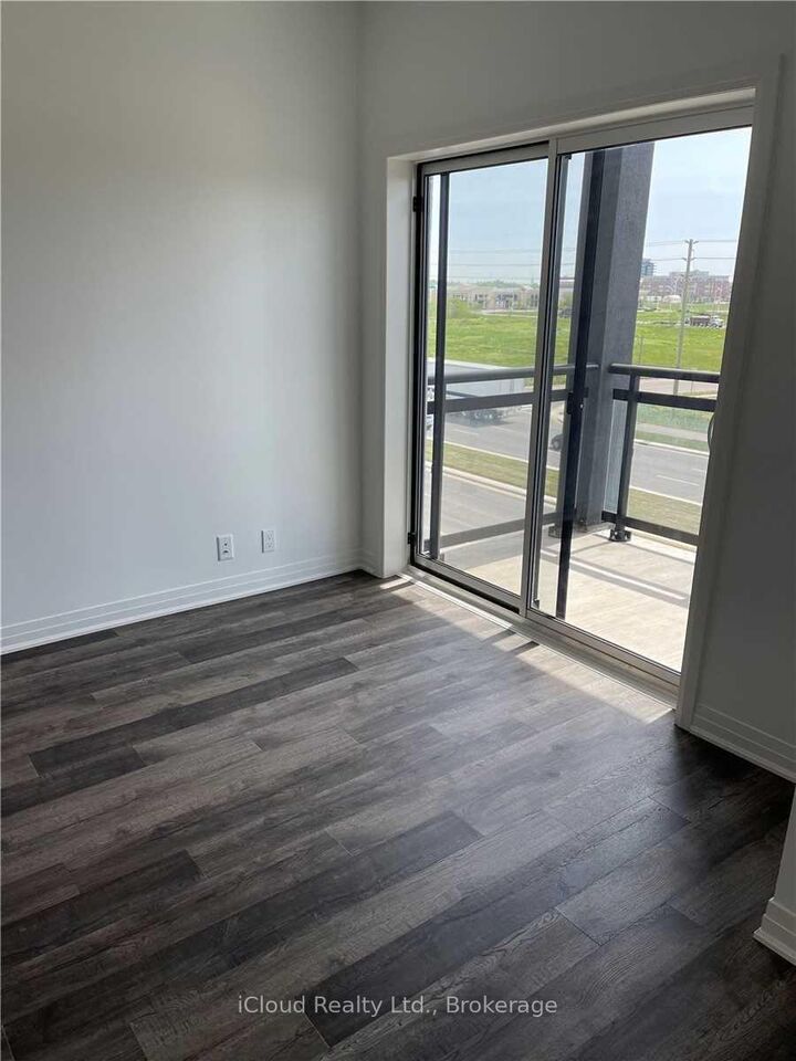 Property Photo: 102 Grovewood Common Drive 320 ON L6H 0X2