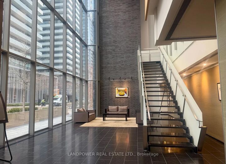 Property Photo:  33 Charles Street E 1506  ON M4Y 0A2 