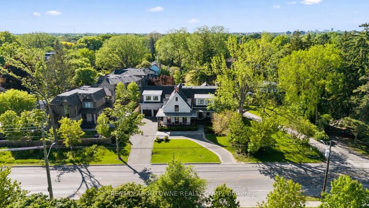 Property Photo:  489 Lakeshore Road W  ON L6K 1G4 