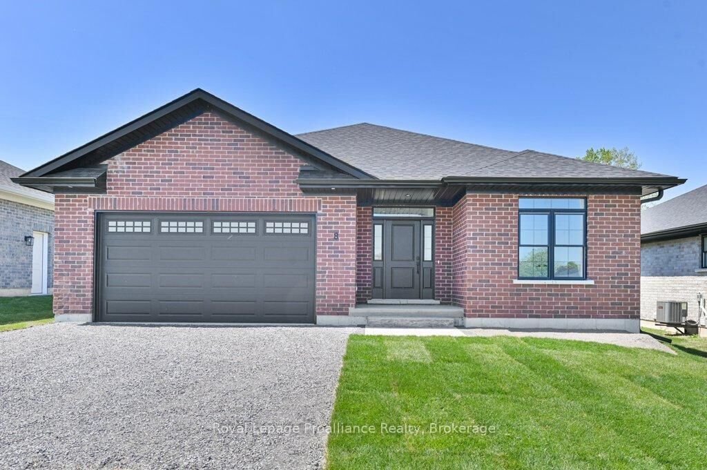 Property Photo: 8 Dunmor Street ON K0K 3E0