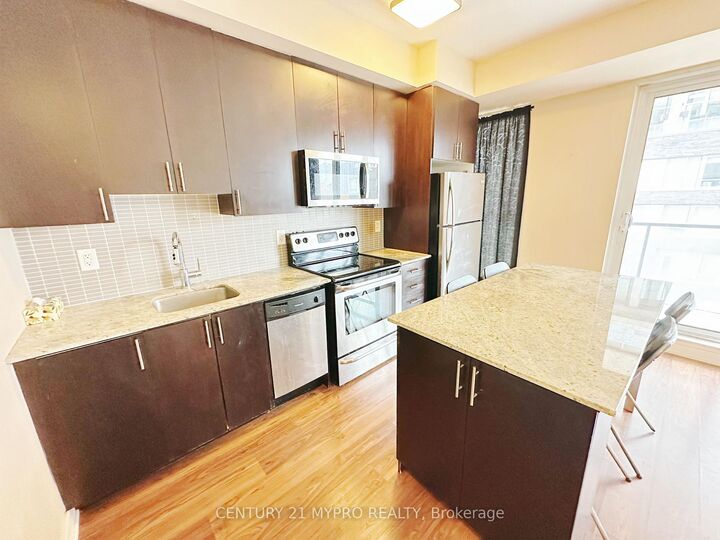 Property Photo:  260 Sackville Street 611  ON M5A 0B3 
