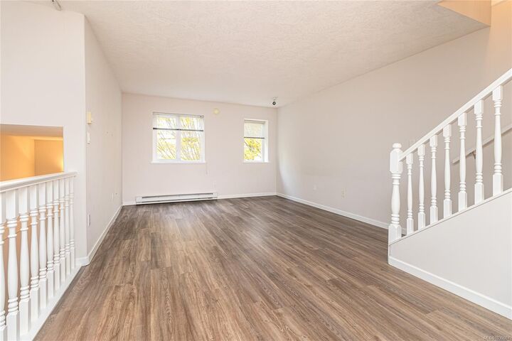Property Photo:  1043 Caledonia Ave #13  BC V8T 1E7 