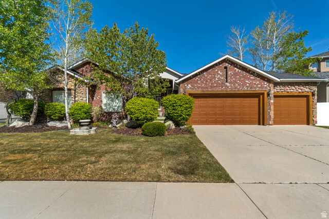 Property Photo:  533 E Jade Park Ln S  UT 84020 