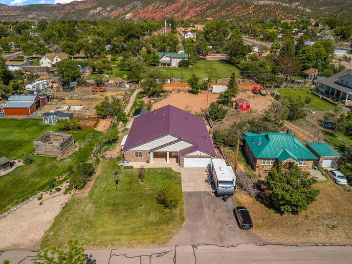 Property Photo: 45 S 300 W UT 84761