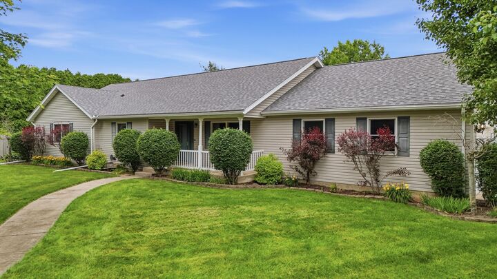 Property Photo:  1700 W Sparrow Road  OH 45502 