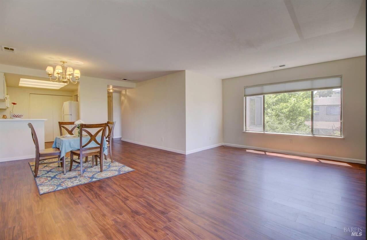 Property Photo: 22 Lakeview Court CA 94947