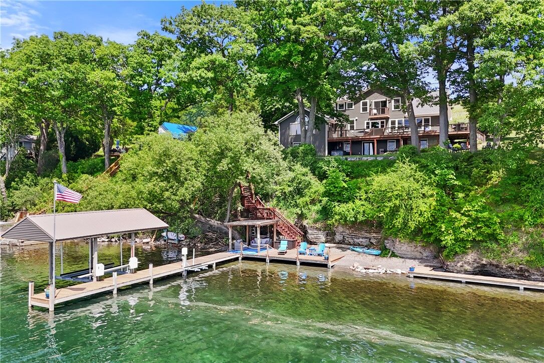 Property Photo:  5580 Peach Orchard Road  NY 14841 