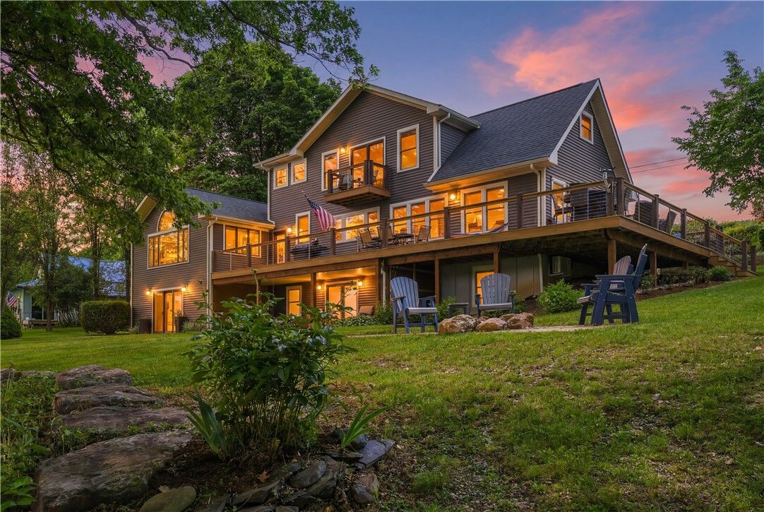 Property Photo:  5580 Peach Orchard Road  NY 14841 