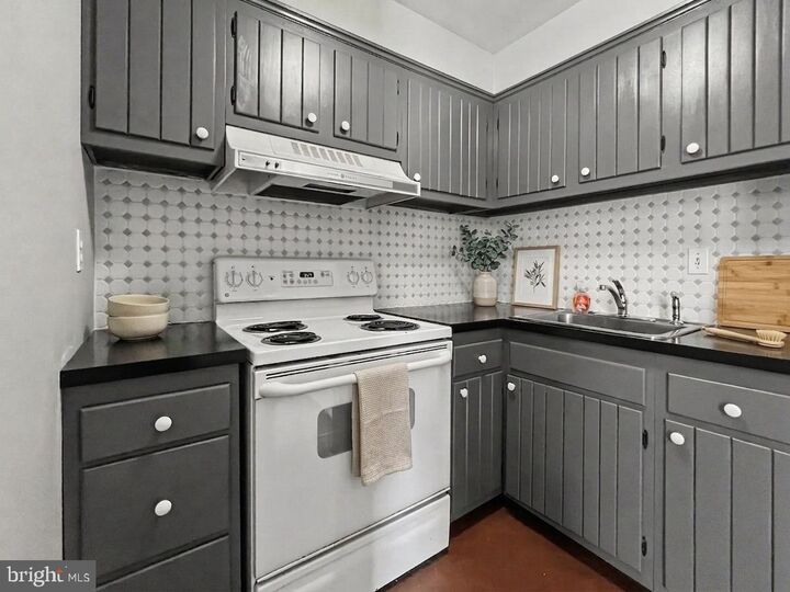 Property Photo:  408 W Lafayette Street C  PA 19380 