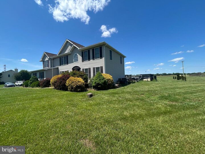 Property Photo:  224 Tralee Drive  DE 19709 