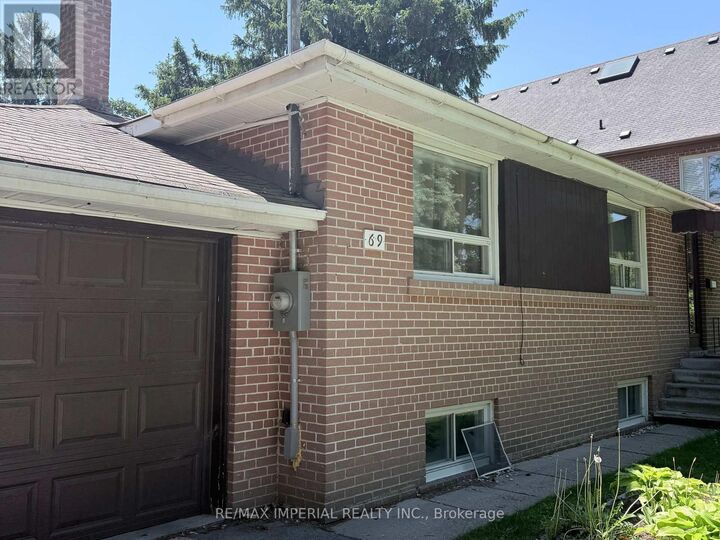 Property Photo:  69 Edgar Avenue Bsmt  ON L4C 6K2 