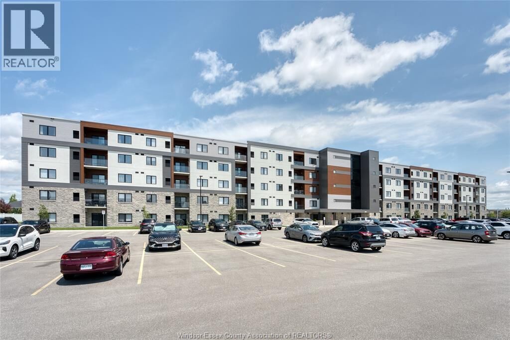 Property Photo:  2550 Sandwich West Parkway 113  ON N9H 0M2 
