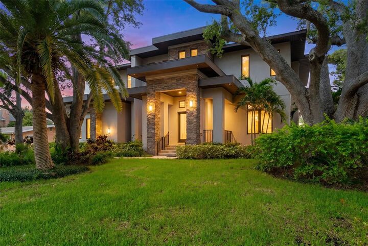 Property Photo: 4905 W Spring Lake Drive FL 33629