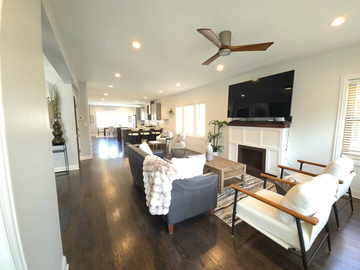 Property Photo:  1914 East Avenue  IL 60402 