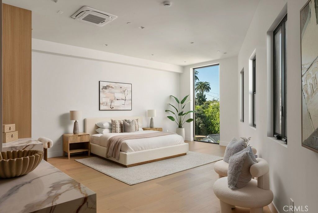 Property Photo:  2619 S Rimpau Blvd  CA 90016 