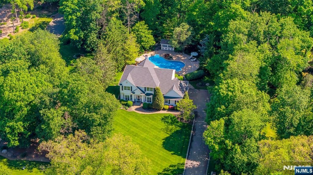 Property Photo:  9 Timber Trail  NJ 07005 