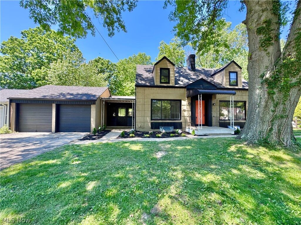 Property Photo:  3642 Cascade Drive  OH 44511 
