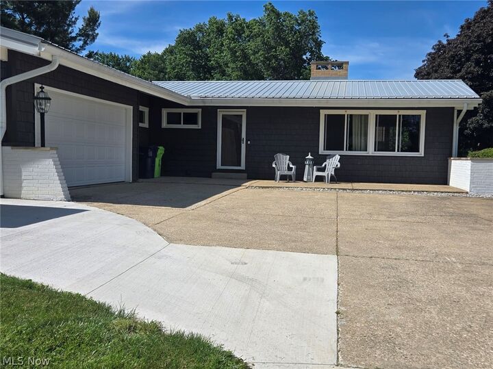 Property Photo:  482 Fairwood Drive  OH 44278 