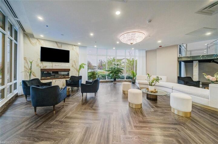 Property Photo: 7711 Green Vista Gate 502 ON L2H 1R1