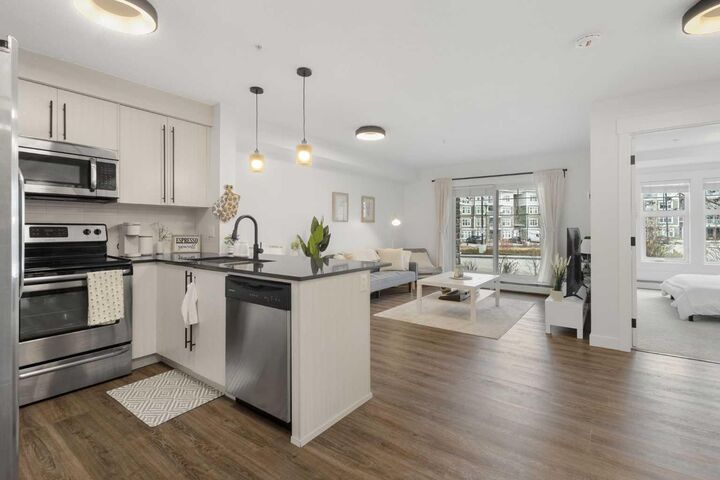 11 Mahogany Row SE 3107 — photo 1
