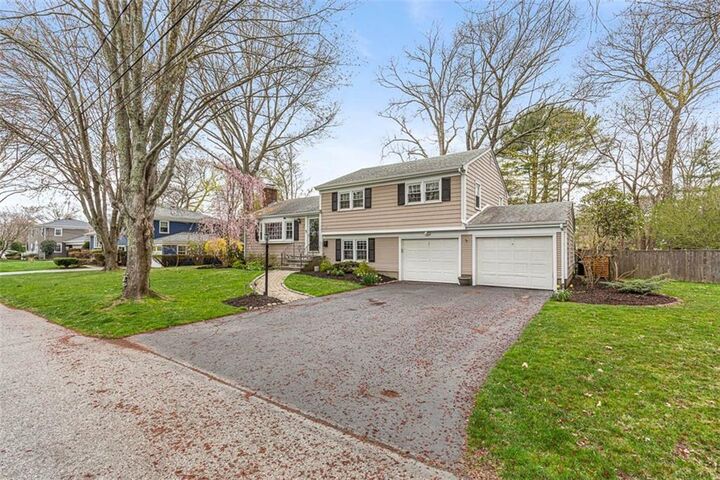 Property Photo: 7 Meadowbrook Drive RI 02806