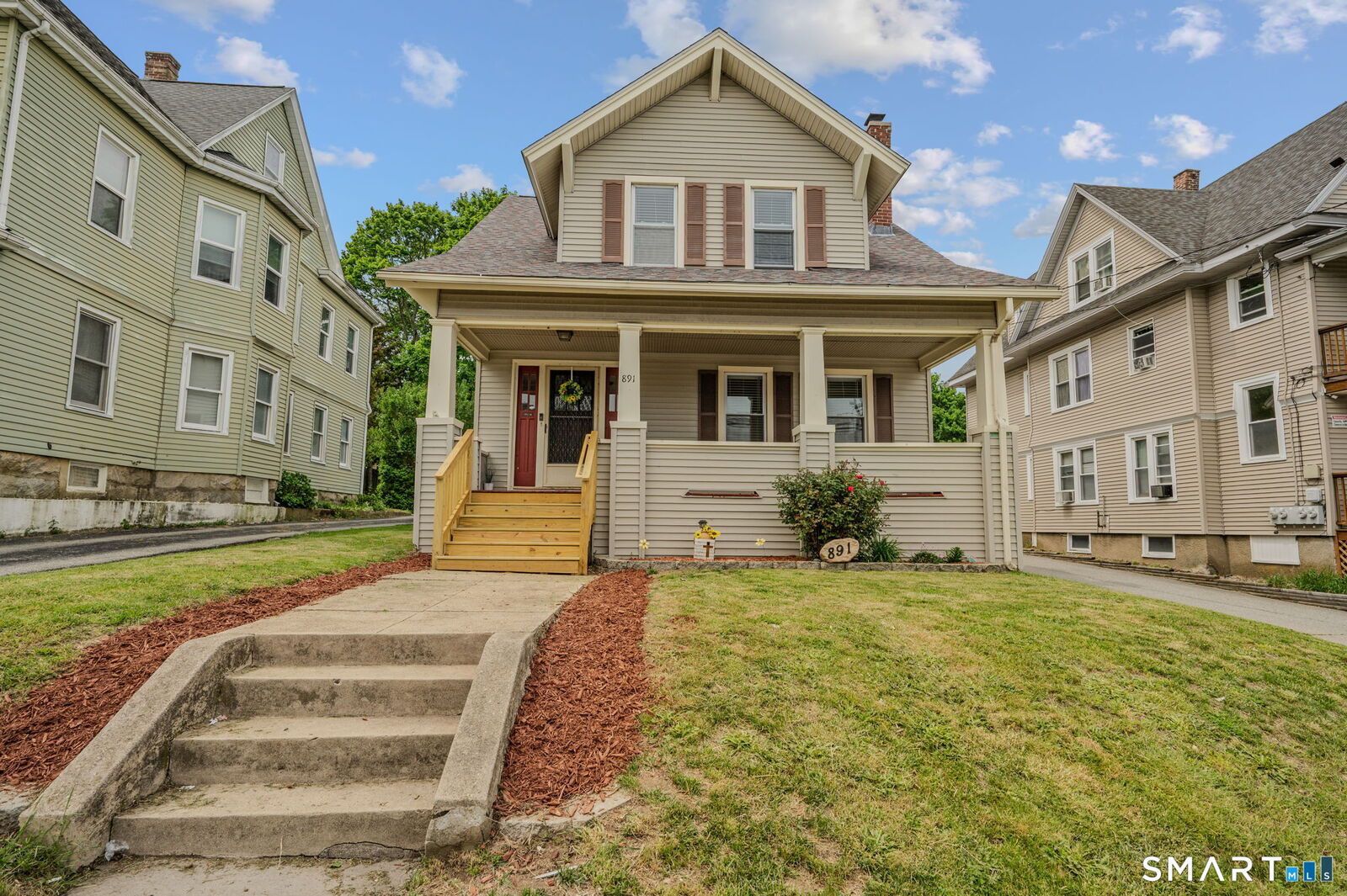 Property Photo: 891 Bank Street CT 06320