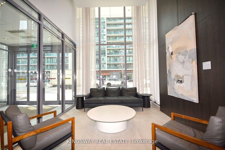 Property Photo: 4065 Confederation Parkway 3311 ON L5B 0L4