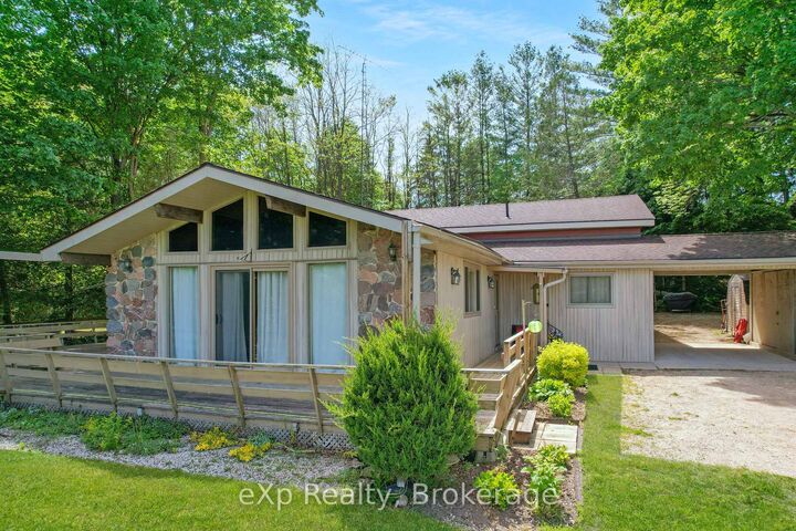 Property Photo: 448 Lake Rosalind Road 4 N/A ON N4N 3B9