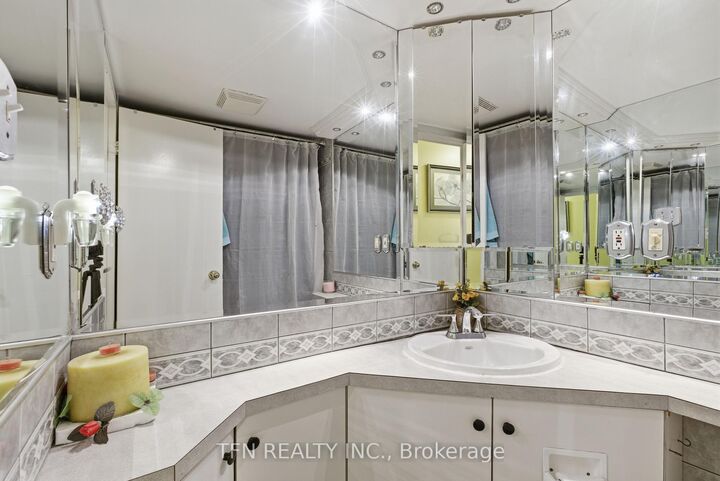 2345 Confederation Parkway 1204 — photo 1