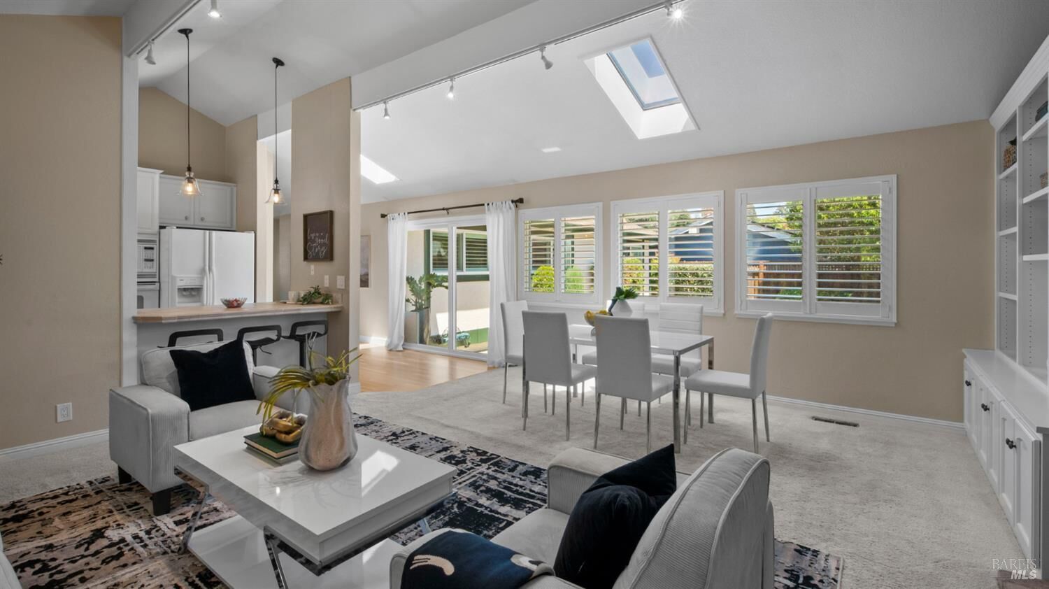 Property Photo:  4 Mendocino Lane  CA 94947 