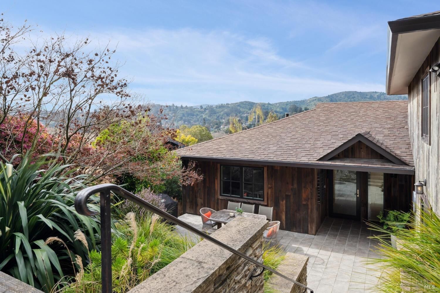 Property Photo:  15 E Manor Drive  CA 94941 