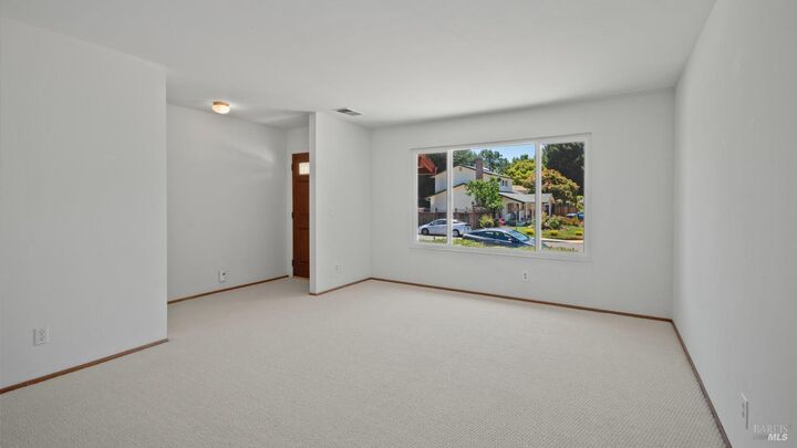Property Photo:  165 San Luis Way  CA 94945 