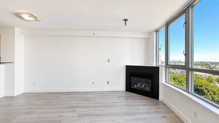 Property Photo: 63 Keefer Place 2009 BC V6B 6N6