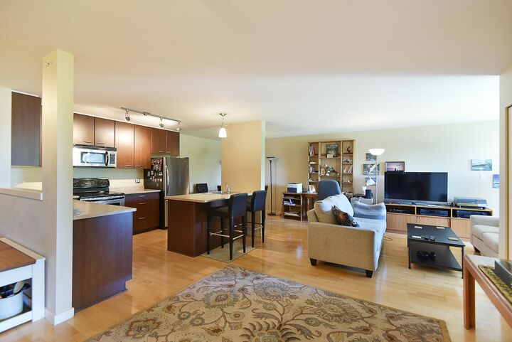 5631 Inlet Avenue 403 — photo 1