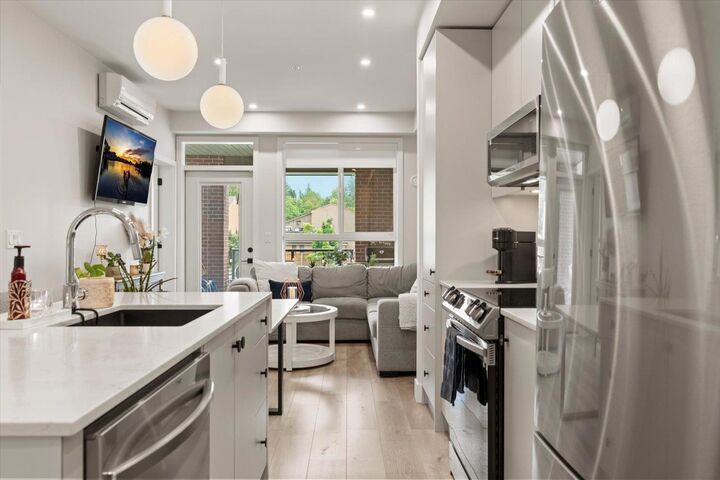 Property Photo:  45511 Campus Drive 211  BC V2R 6K8 