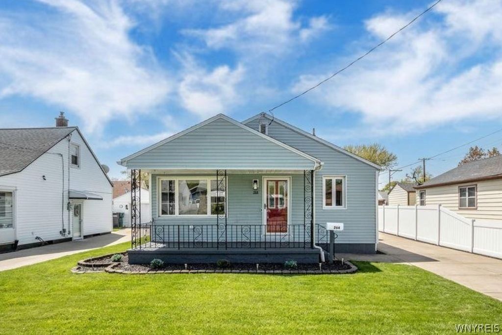 Property Photo:  264 69th Street  NY 14304 